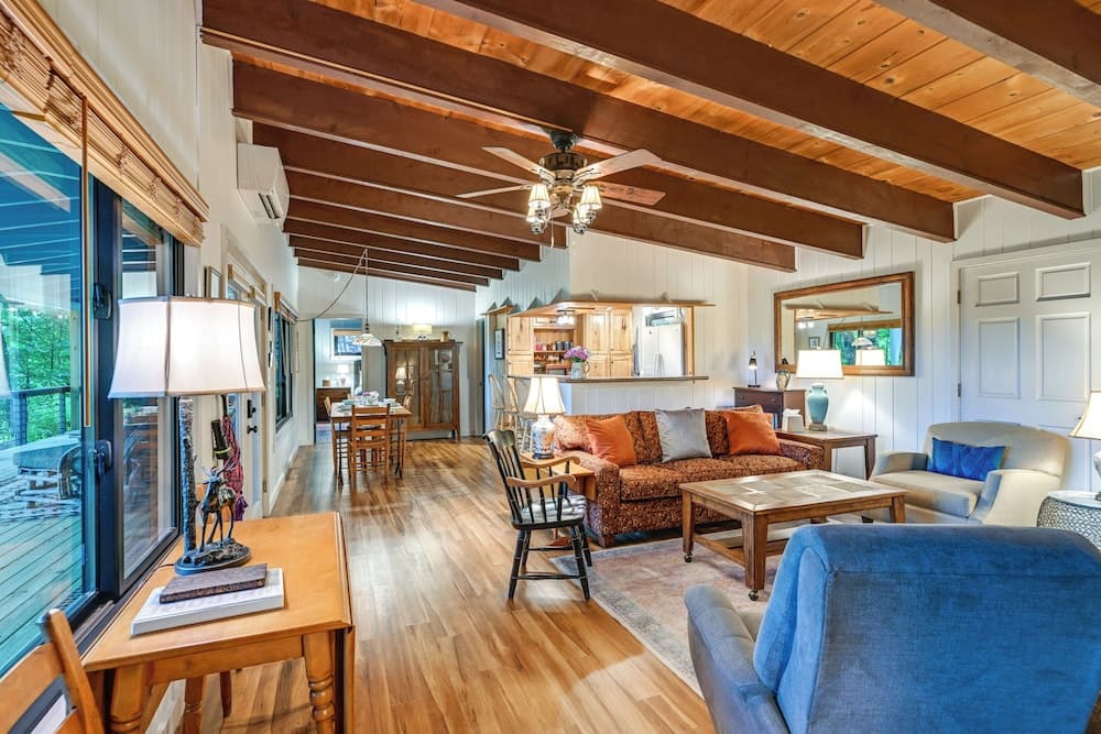 Sweet Birch' Bryson City Cottage w/ Views