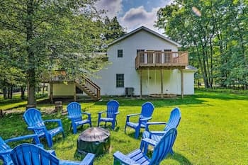 Poconos Retreat w/ Game Room, Hot Tub, & Sauna!
