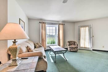 Step-free Access Condo - Walk to Lake Huron!