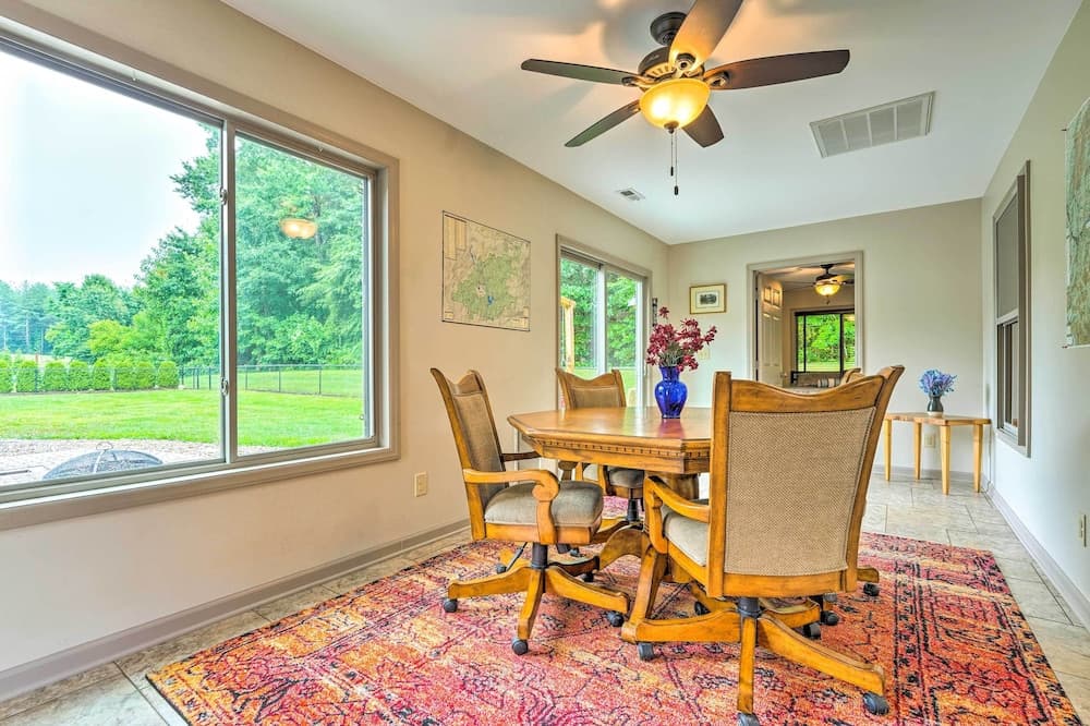 Pisgah Forest Farm Home: Outdoor Pool & Games