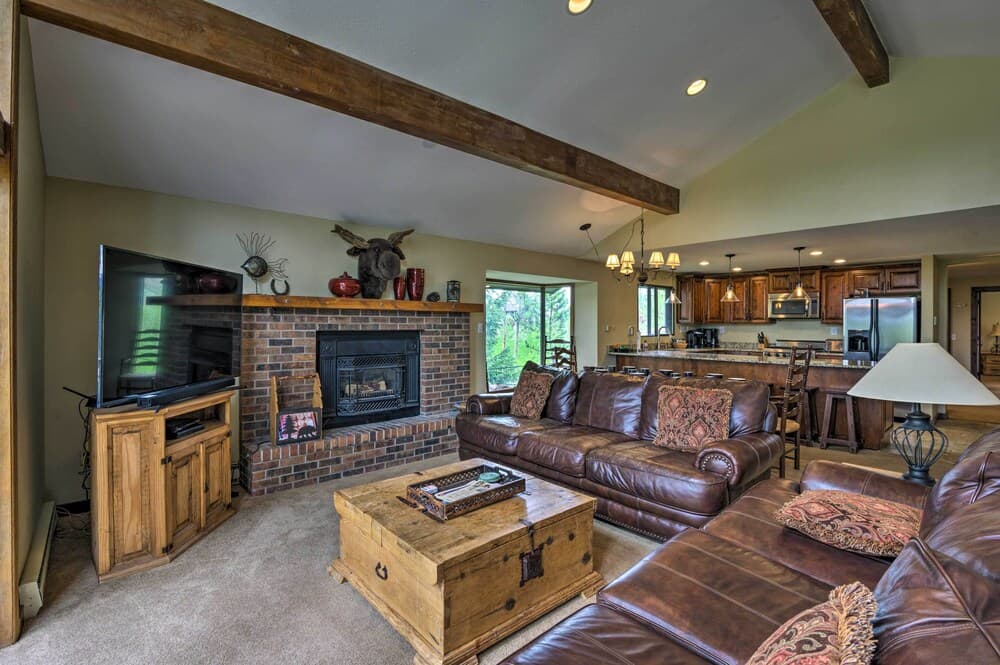 Sprawling Fraser Cabin w/ Private Hot Tub & Deck!