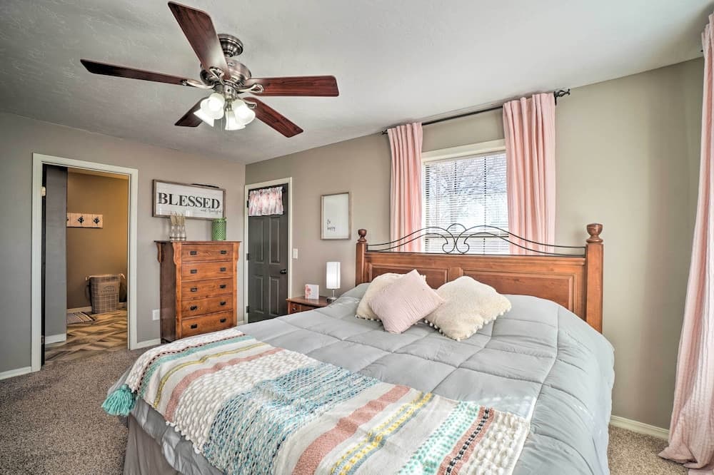 Spacious Omaha House w/ Deck & Mountain Views!