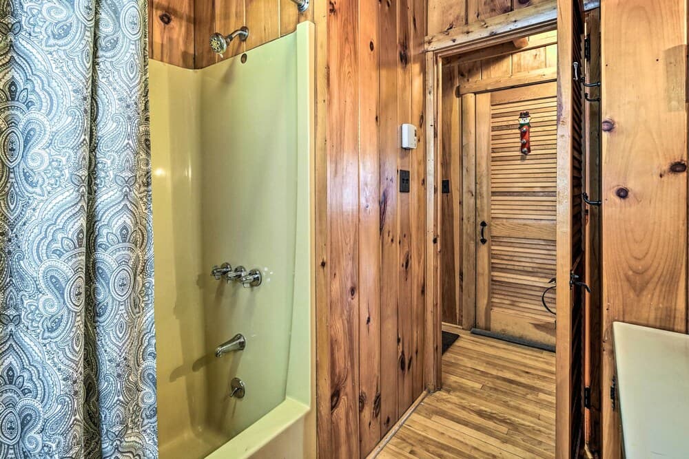 Andover Cabin Retreat w/ Hot Tub & Fireplace!