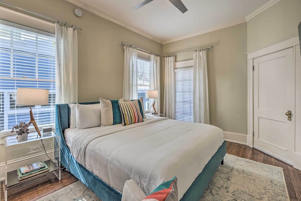 Bright Apartment 3 Mi to Downtown Birmingham!