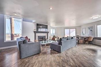 Bright Oxnard Home, Close to Beach Parks!