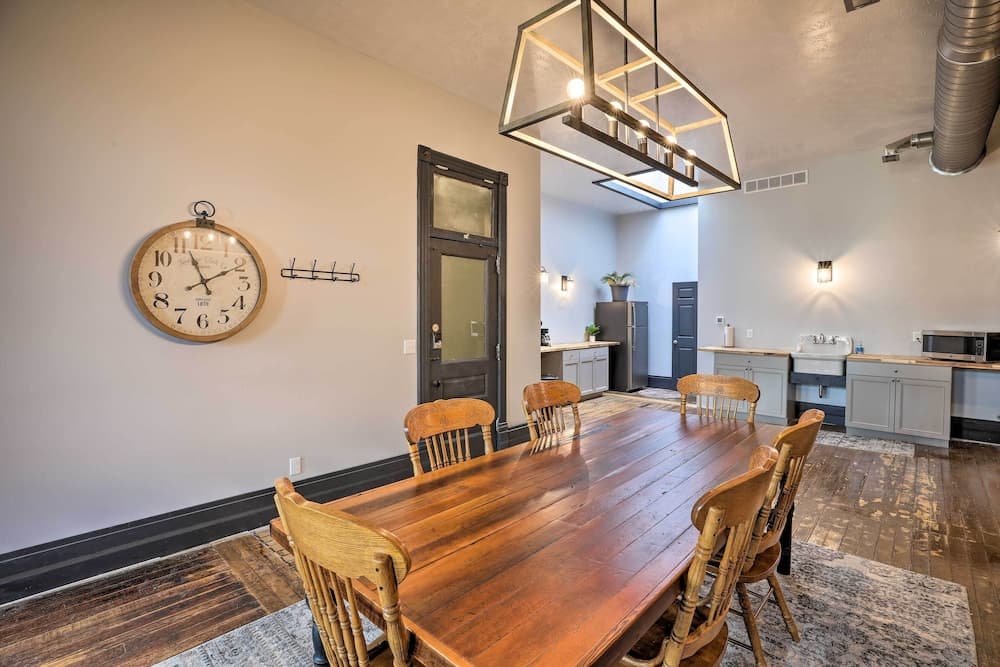 Downtown Cherokee Iowa Vacation Rental