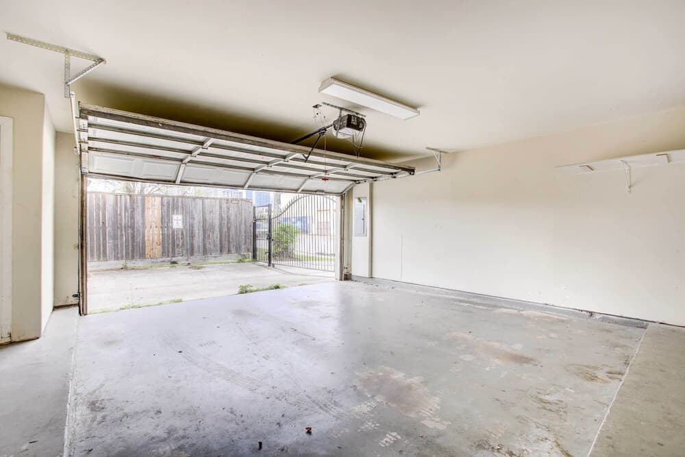 Downtown Houston Townhome w/ City Views!