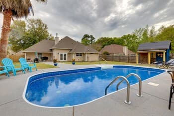 Family-friendly Home w/ Yard, 1 Mi to Beach!