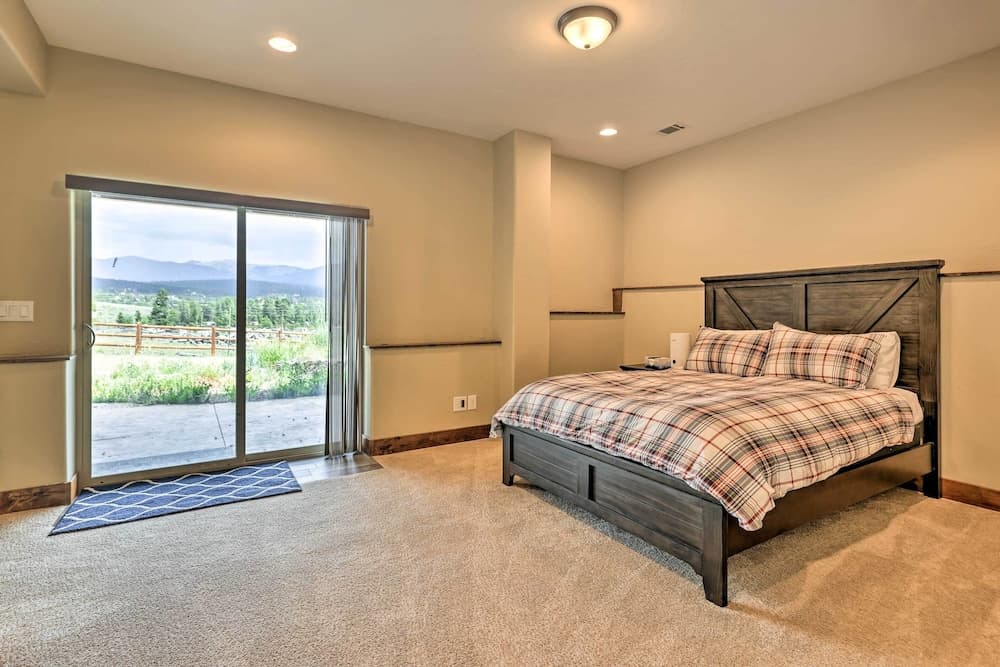 Game Room & Hot Tub: Luxe Grand Lake Retreat!