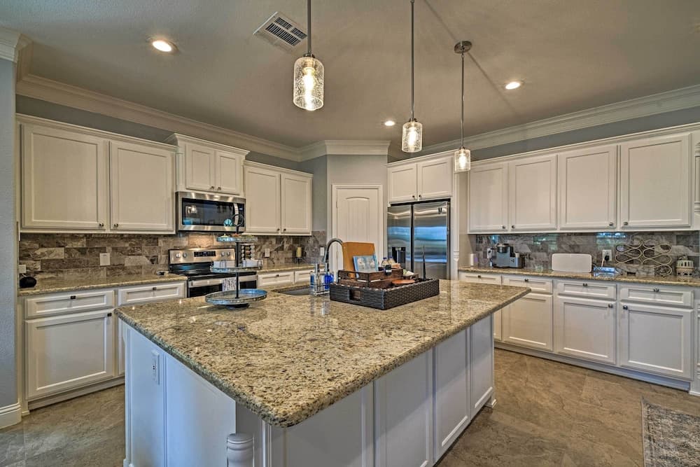 Luxury Granbury Home w/ Game Room: Steps to Lake!