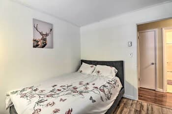 Poconos Area Cottage w/ Decks & Yard Space!