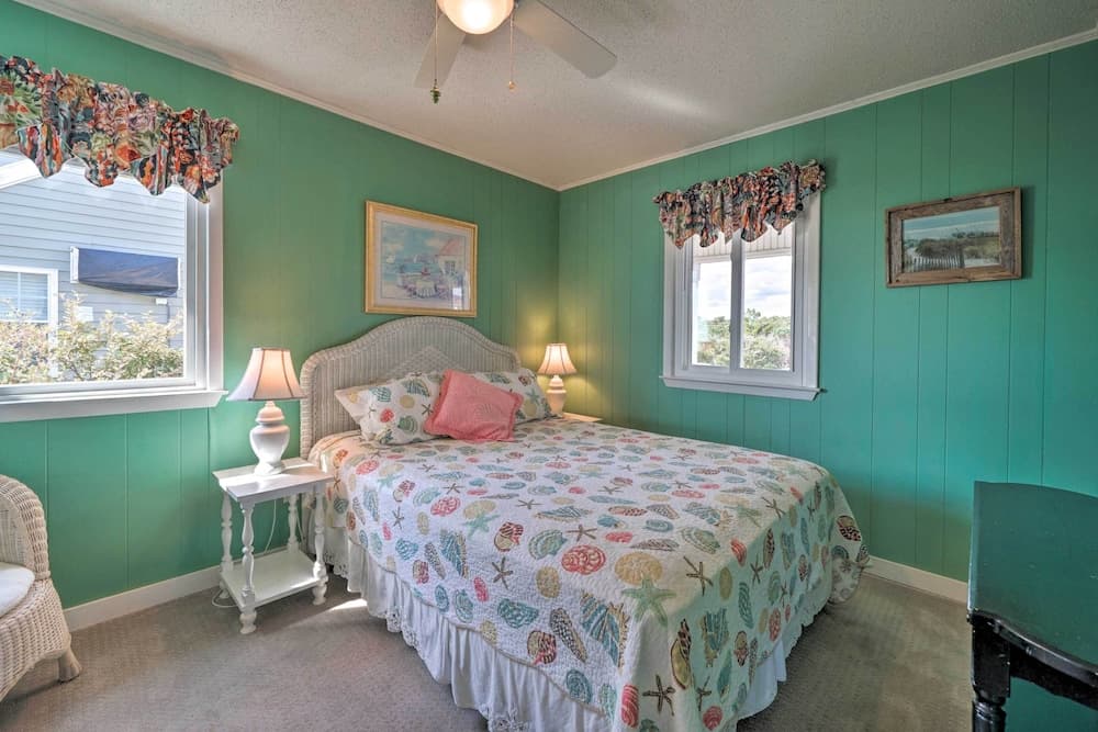 Peaceful 'cottage By The Sea' Oceanfront Home!