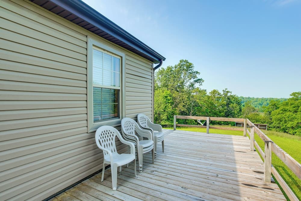 Racine Vacation Rental 25 Mi to Athens!