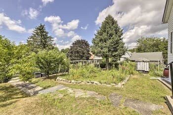 Peaceful Norwich Home, Proximity to River!