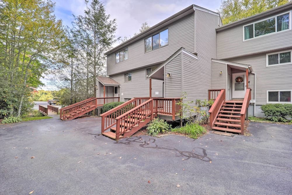 Walk to Ski Resort: Sugar Mountain Haven w/ Views!
