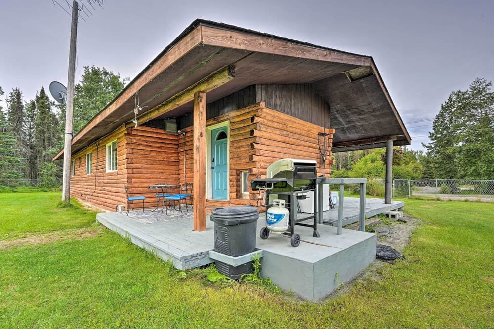 Soldotna Home Near Kenai River & Wildlife Refuge!
