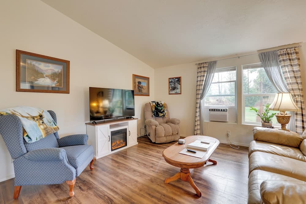 Fire Pit + Patio: Peaceful Port Angeles Escape!