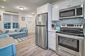 Wildwood Ground-floor Condo w/ Community Pool