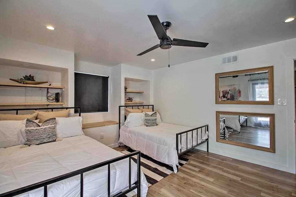 Luxury Albuquerque Home w/ Pool, Deck, + Hot Tub!