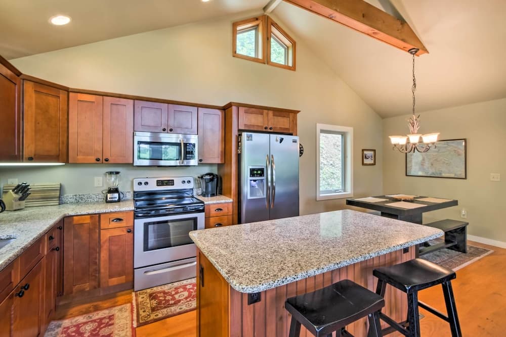 Mountain View Boone Home Close to Blue Ridge Pkwy!