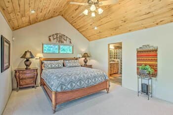 Stunning Angel Fire Cabin w/ Private Hot Tub!