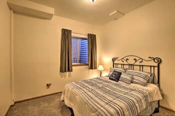 Bright Idaho Springs Cabin w/ Mountain Views!