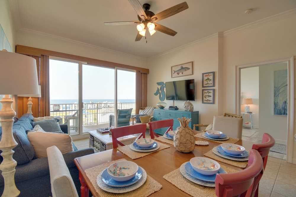 Beachfront Gulf Shores Family Escape: Pool Access