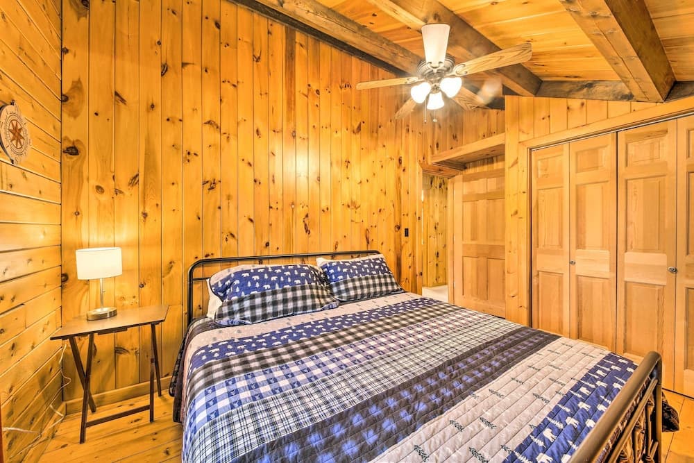 All-season Sanctuary: Steps to Moosehead Lake