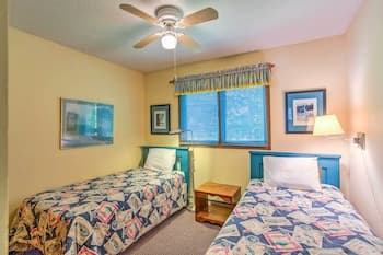 Clearwater Lake Getaway w/ Shared Pool & Boat Dock