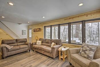 'deerskin Lodge' w/ Boat Dock & Fire Pit!