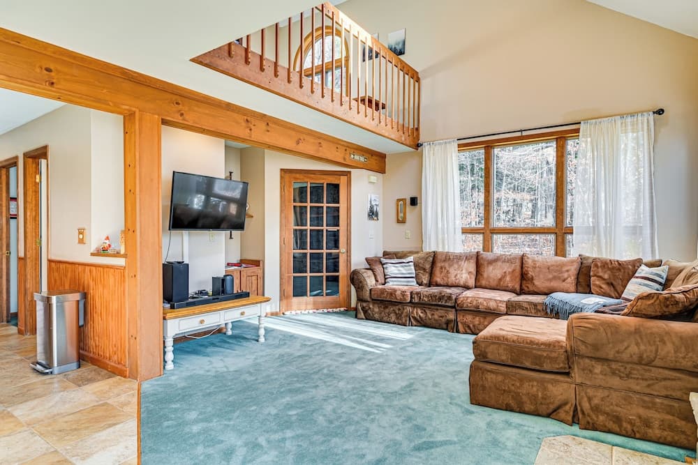 Near Hiking & Skiing: Hunter Mountain Getaway!