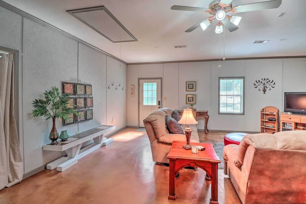 Heavenly Heber Springs Hideaway: Fish & Hike!