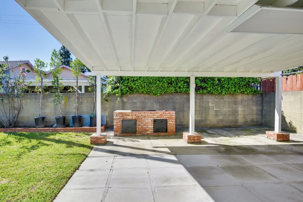 Pico Rivera Home w/ Patio ~ 20 Mi to Disney!