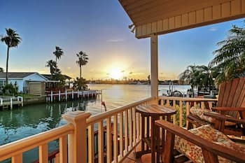 Port Isabel Cottage < 5 Mi to South Padre Island!