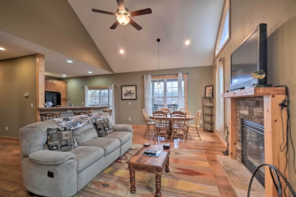 Sevierville Cabin w/ Lake Views & Wraparound Porch