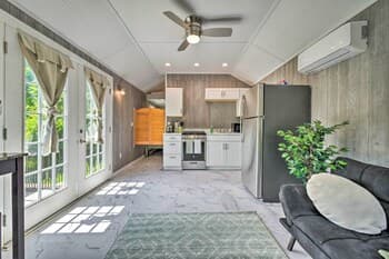 Updated Tiny Home < 1 Mi to Berkeley Springs