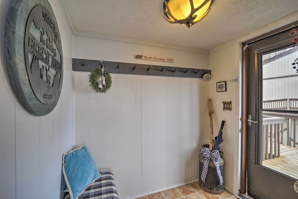 Beautiful Beech Mountain Condo w/ Private Balcony!