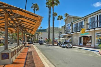 Catalina Island Cottage - Walk to Main St & Beach!