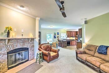 Asheville Mtn Home: Watch Sunsets on the Deck