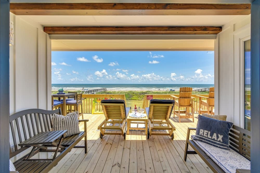 Beach Access: Renovated 'casa Bonita Surfside'