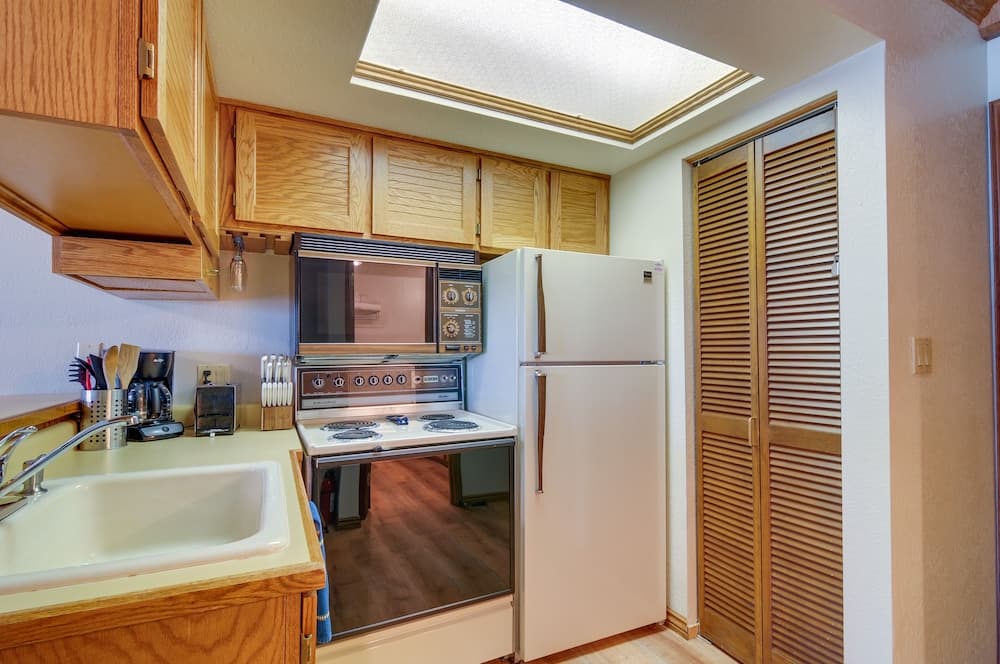 Cozy Brian Head Condo Near Hiking & Biking!