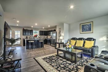 Cozy Durham Home - 9 Mi to Duke University!