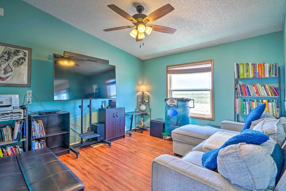 East Colorado Springs Home w/ Game Room + Backyard