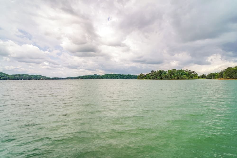 Dandridge Cabin in Inspiration Cove w/ Lake Access