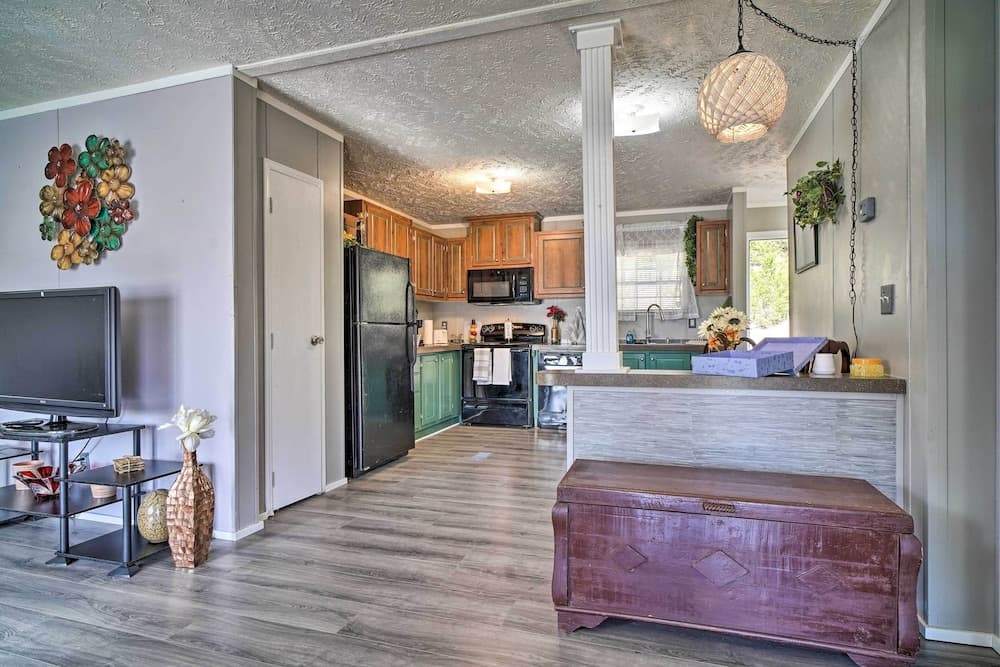 Private Yard & Fire Pit: Pet-friendly Midway Abode