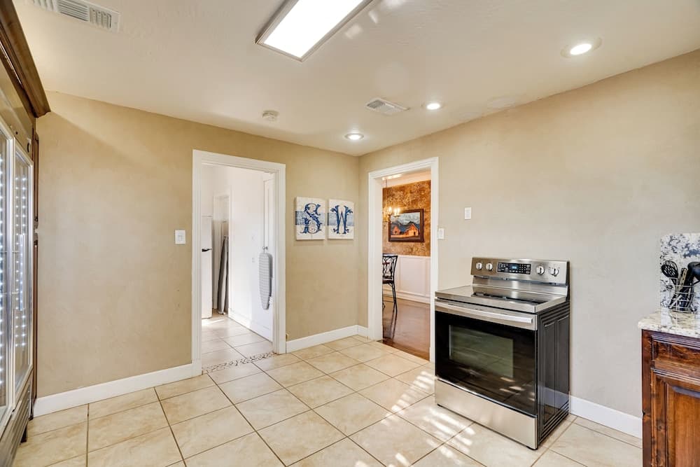 Secluded Ranch w/ Courtyard ~ 4 Mi to Odessa!