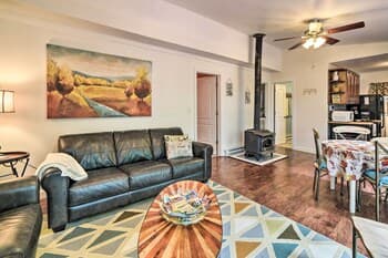 Secluded Luray Cabin w/ Bbq, 11 Mi to Caverns!