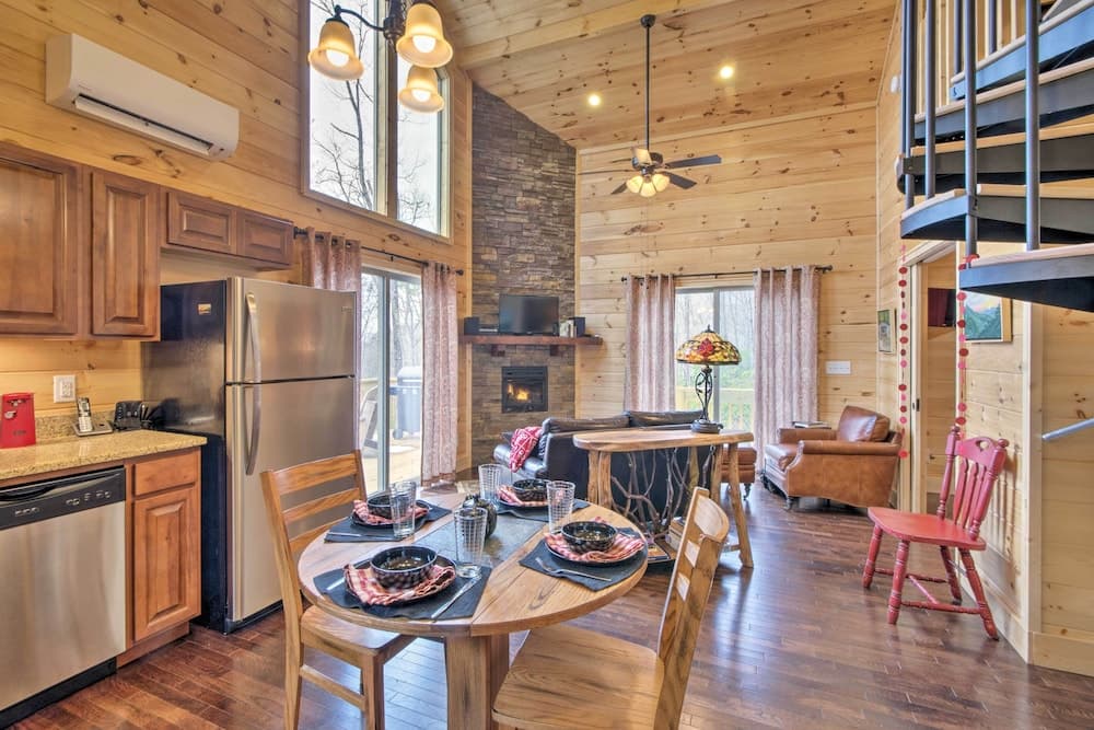Hot Tub & Views: Charming Bryson City Cabin!
