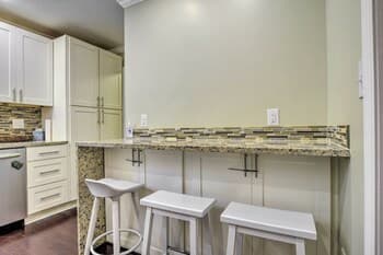 Tree-lined Durham Townhome: Close to Parks!