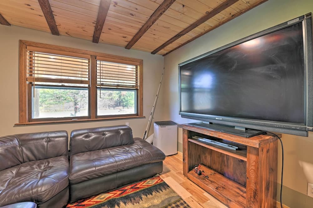 Unadilla Cabin on 50 Acres + Fire Pit & Creek